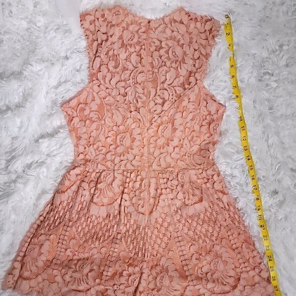 Main Strip Peach Color 1PC Romper/Shorts Size M - Picture 6 of 10